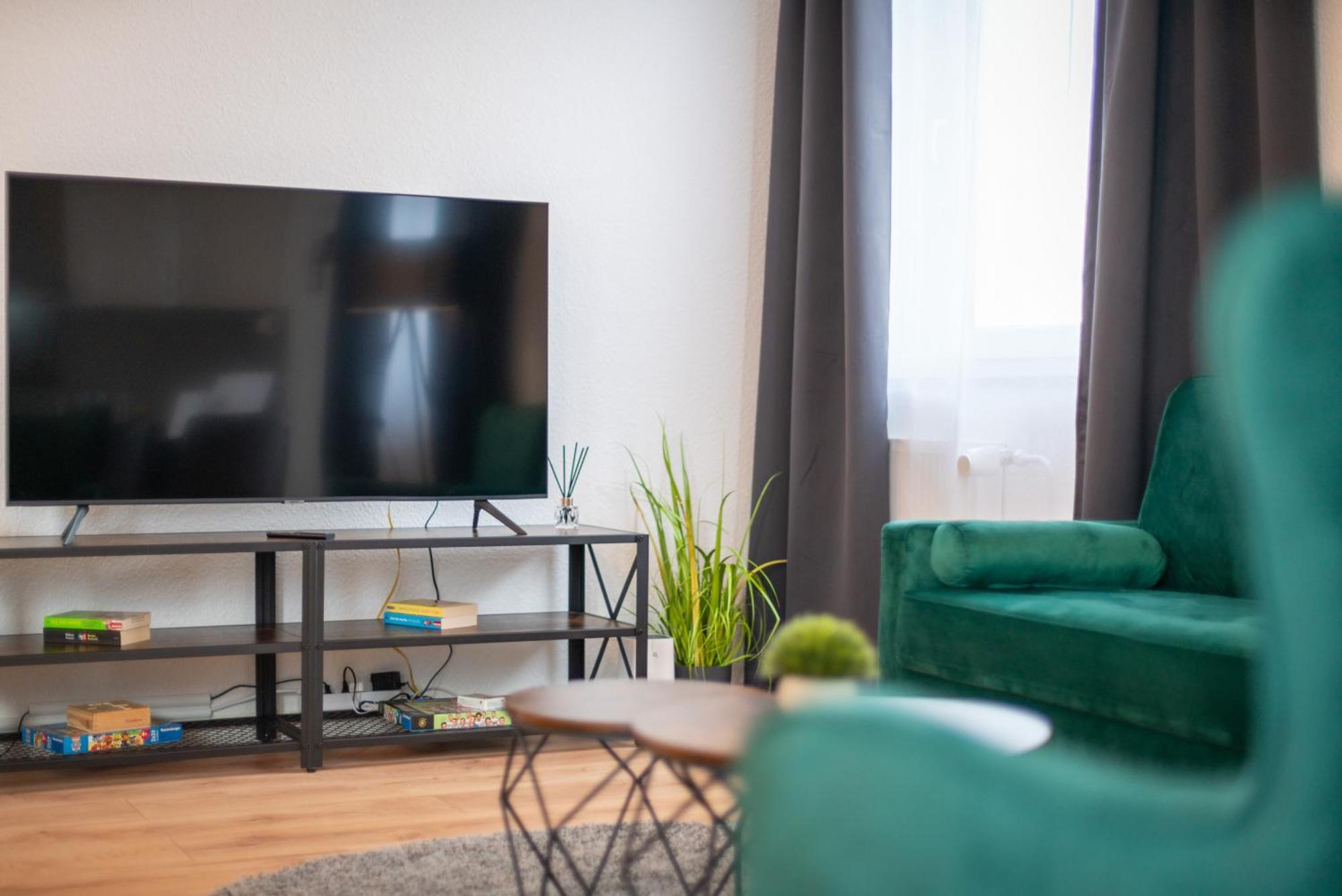 Free Living - City Design Apartments, Zentrum, Outlet, Balkon, Kueche Wolfsbourg Extérieur photo