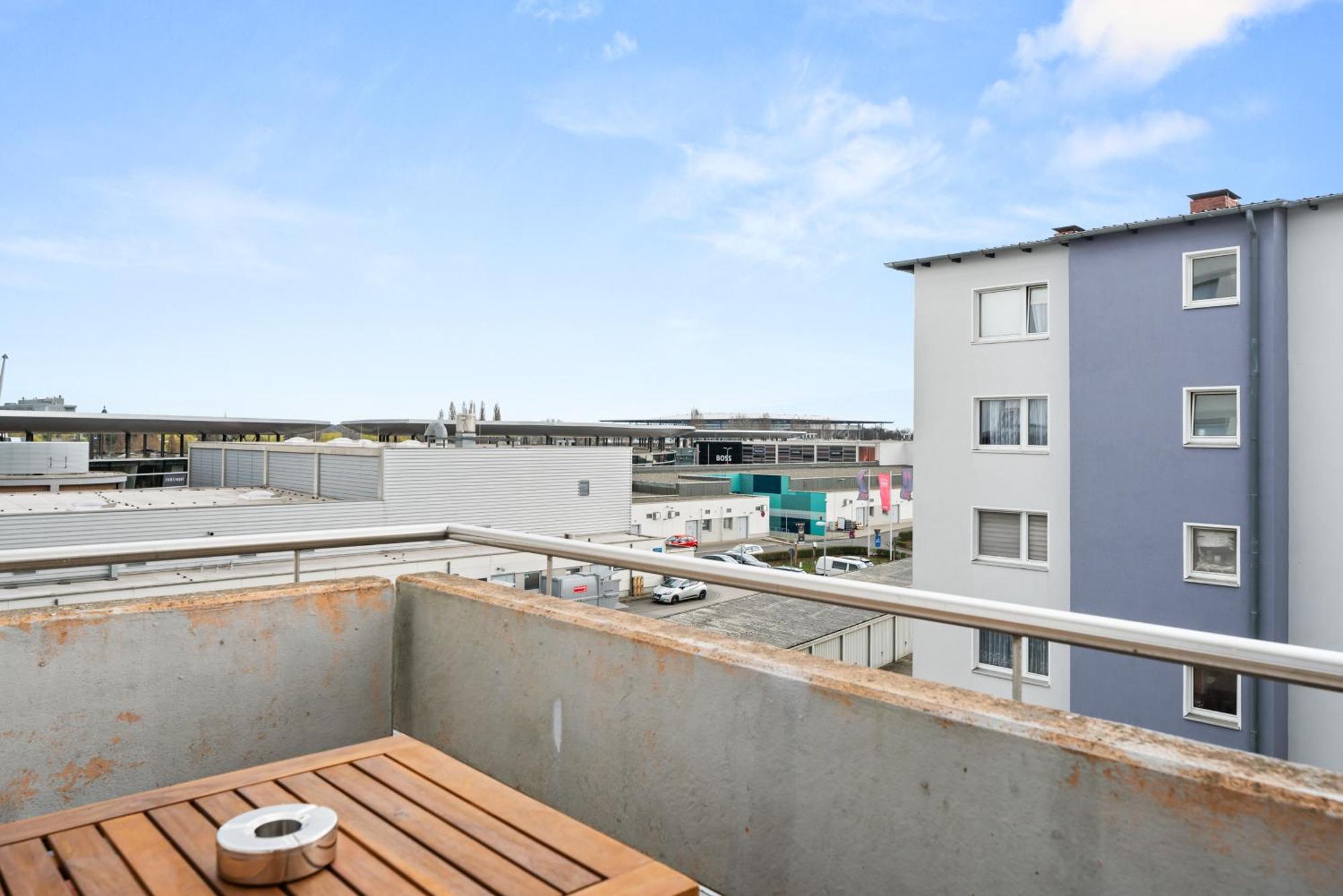 Free Living - City Design Apartments, Zentrum, Outlet, Balkon, Kueche Wolfsbourg Extérieur photo