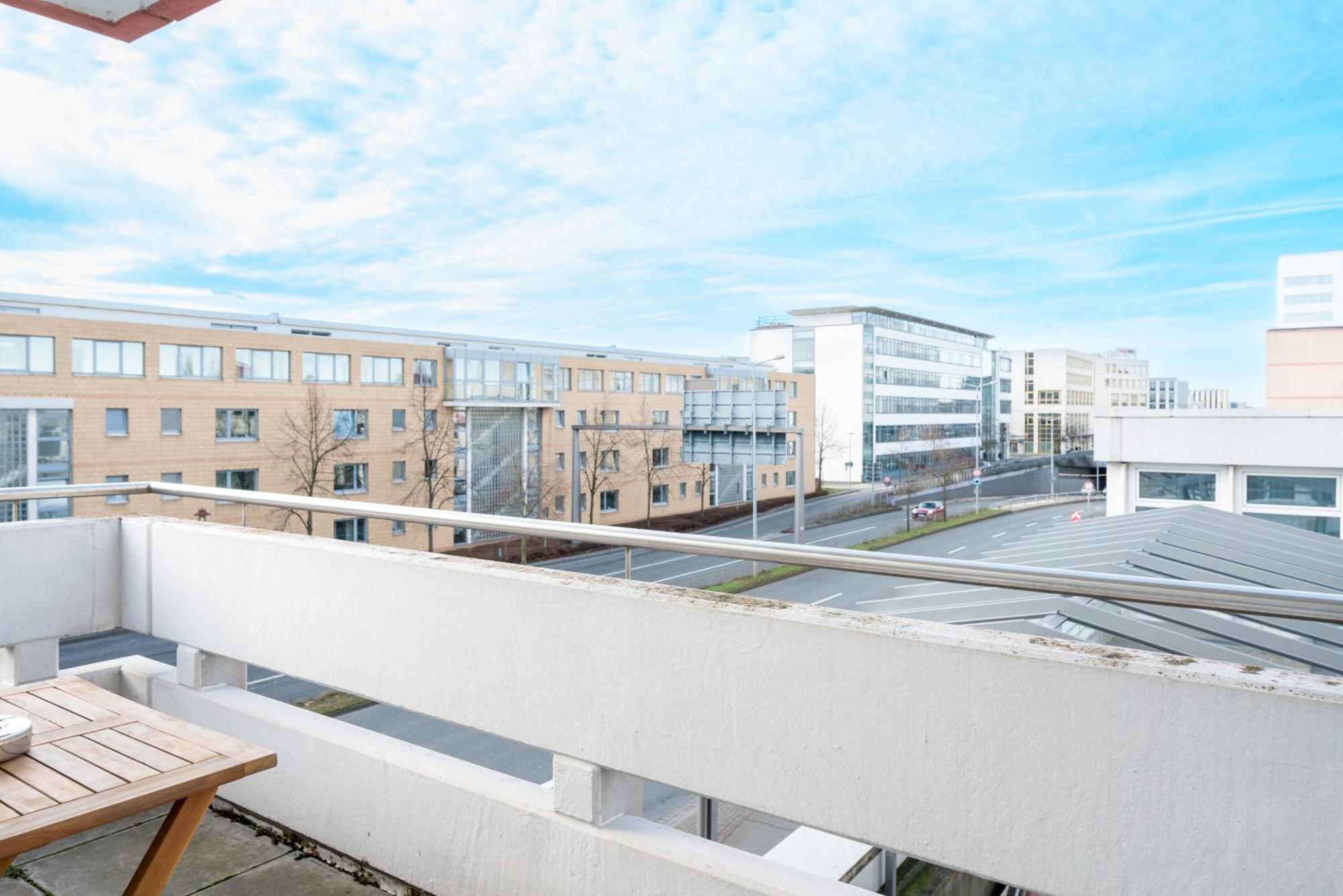 Free Living - City Design Apartments, Zentrum, Outlet, Balkon, Kueche Wolfsbourg Extérieur photo