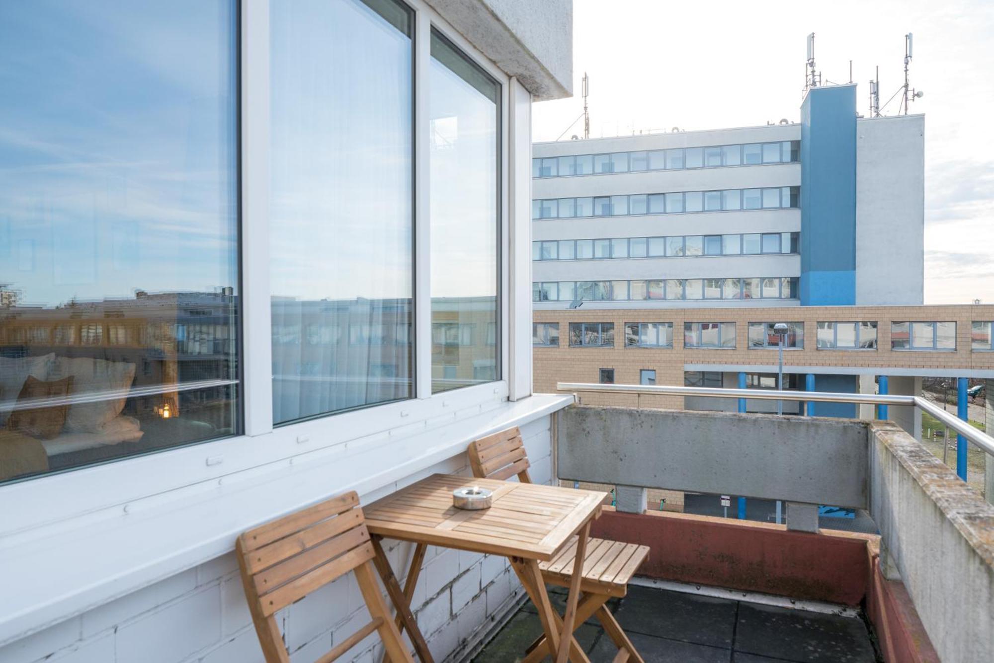 Free Living - City Design Apartments, Zentrum, Outlet, Balkon, Kueche Wolfsbourg Extérieur photo